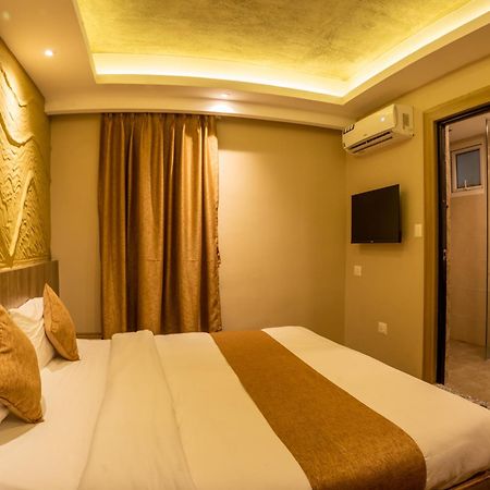 Divya Boutique Inn กาฐมาณฑุ ภายนอก รูปภาพ