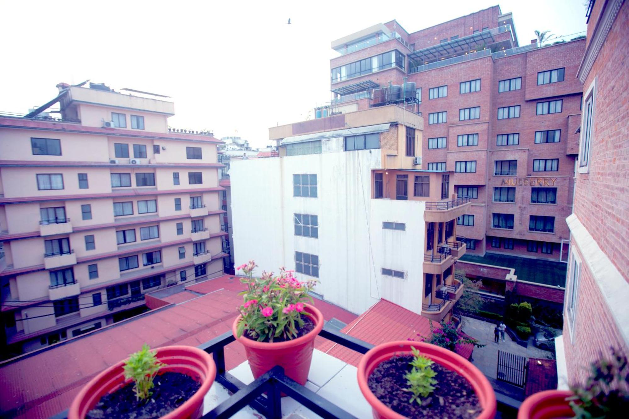 Divya Boutique Inn กาฐมาณฑุ ภายนอก รูปภาพ
