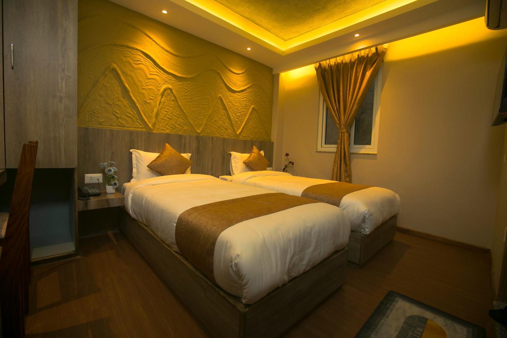 Divya Boutique Inn กาฐมาณฑุ ภายนอก รูปภาพ