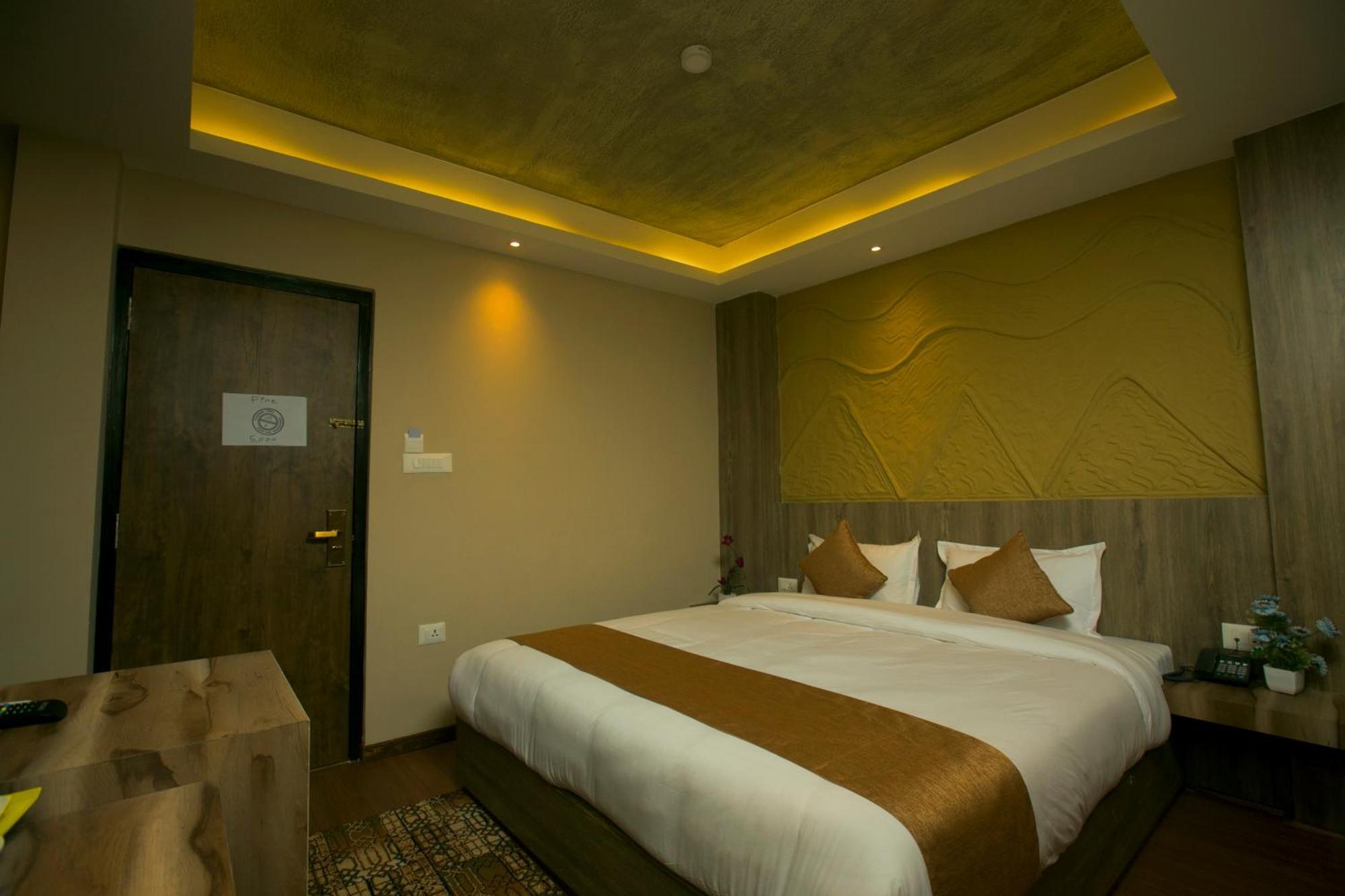 Divya Boutique Inn กาฐมาณฑุ ภายนอก รูปภาพ