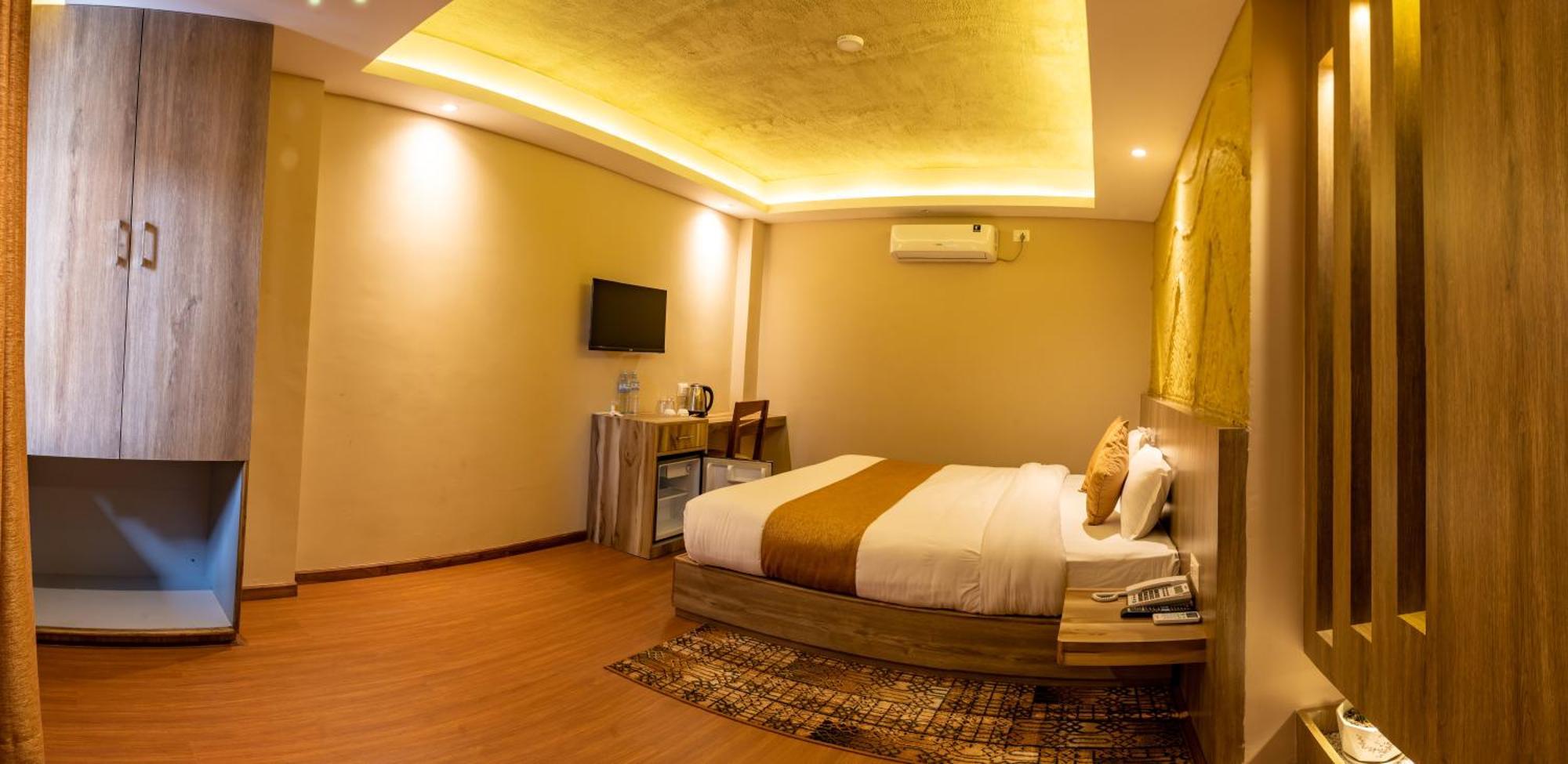 Divya Boutique Inn กาฐมาณฑุ ภายนอก รูปภาพ