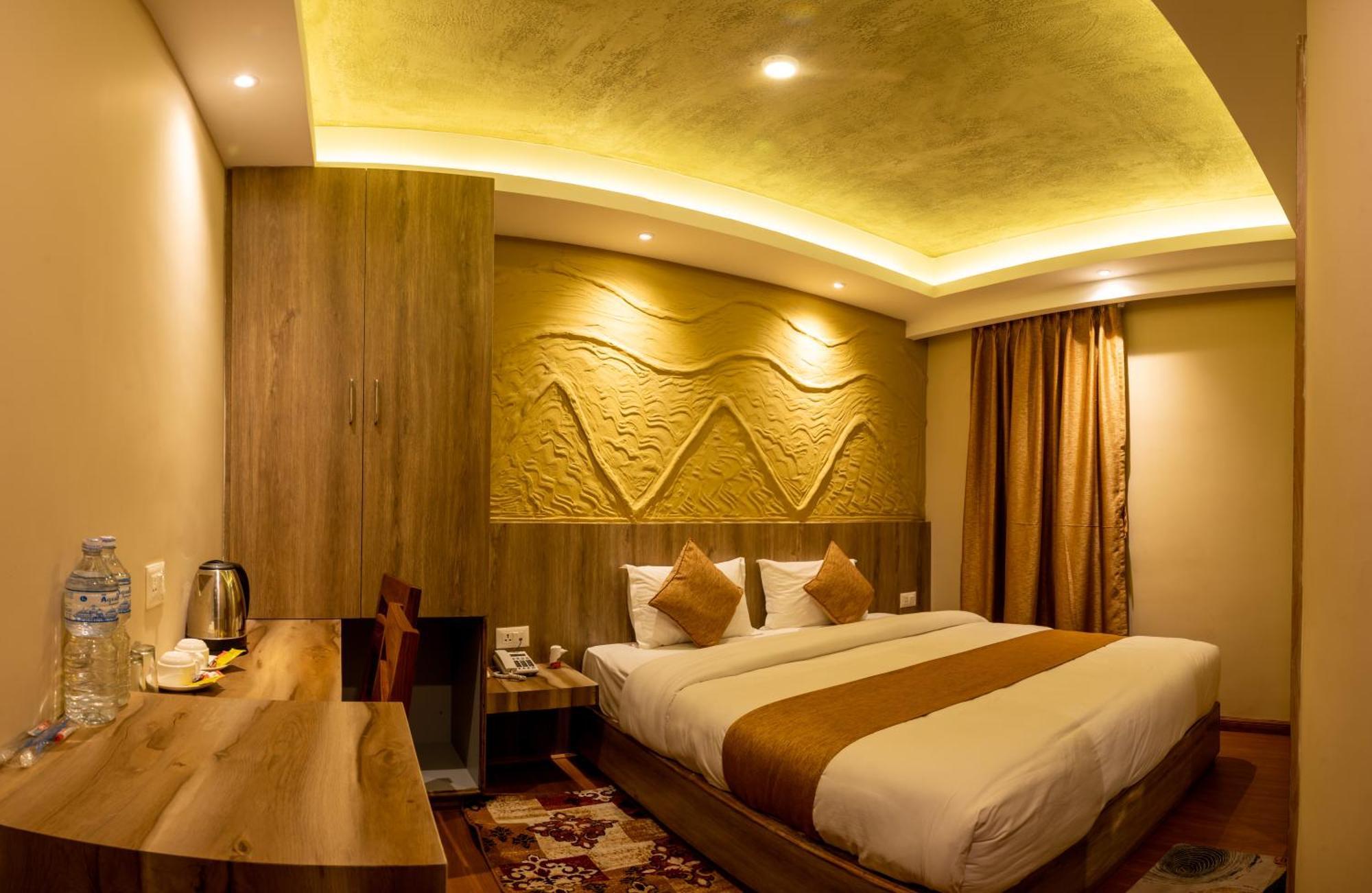 Divya Boutique Inn กาฐมาณฑุ ภายนอก รูปภาพ