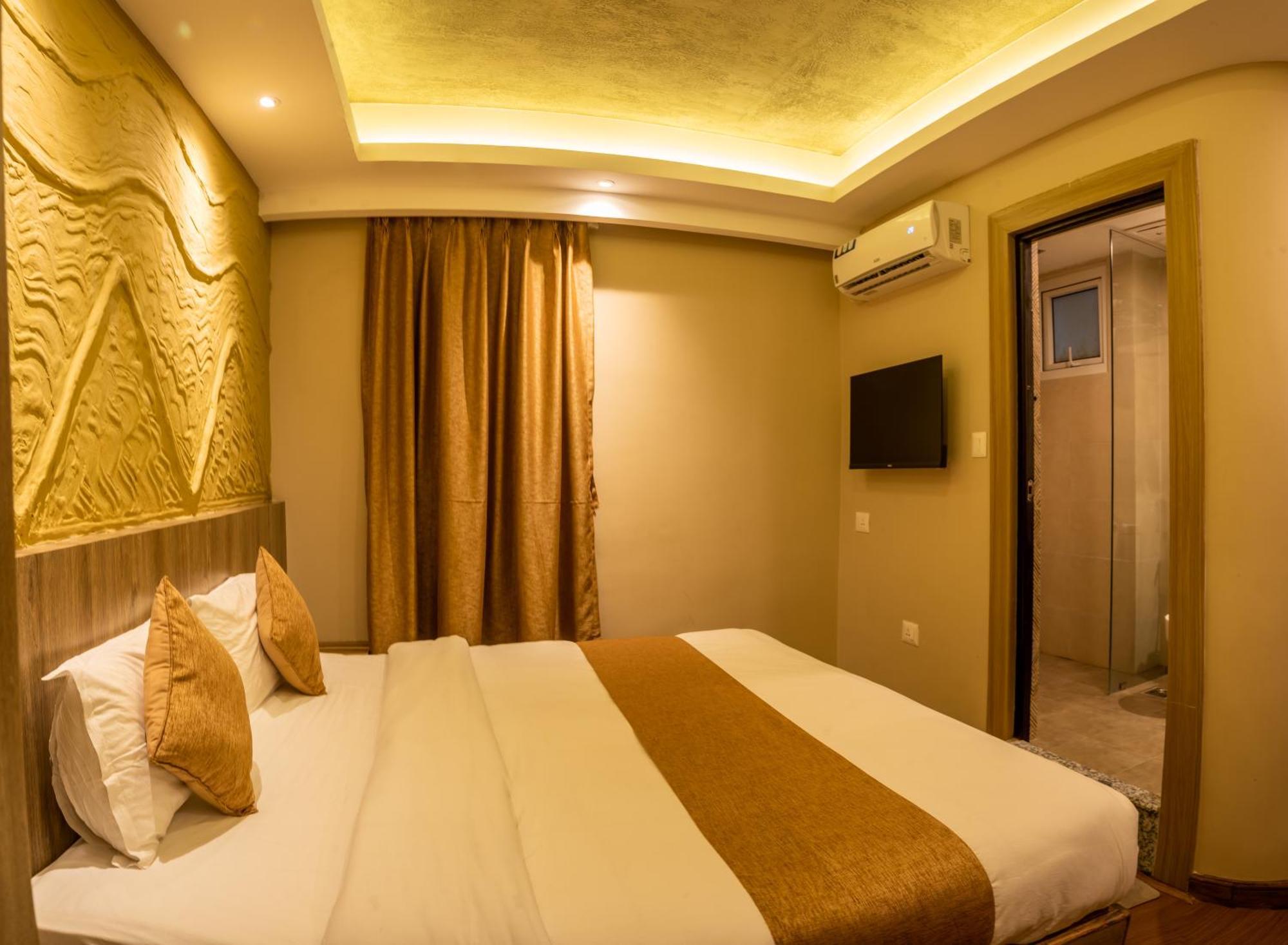 Divya Boutique Inn กาฐมาณฑุ ภายนอก รูปภาพ